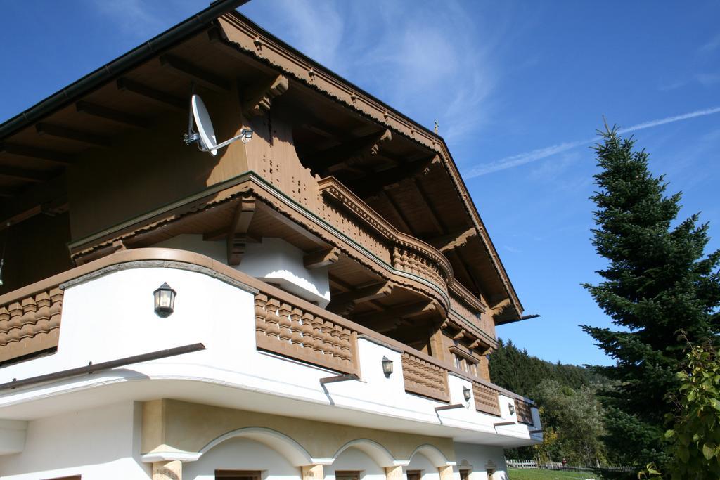 Landhaus Erlzette ทักซ์ ภายนอก รูปภาพ