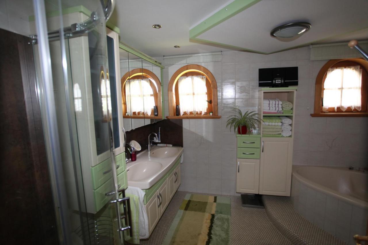 Landhaus Erlzette ทักซ์ ภายนอก รูปภาพ